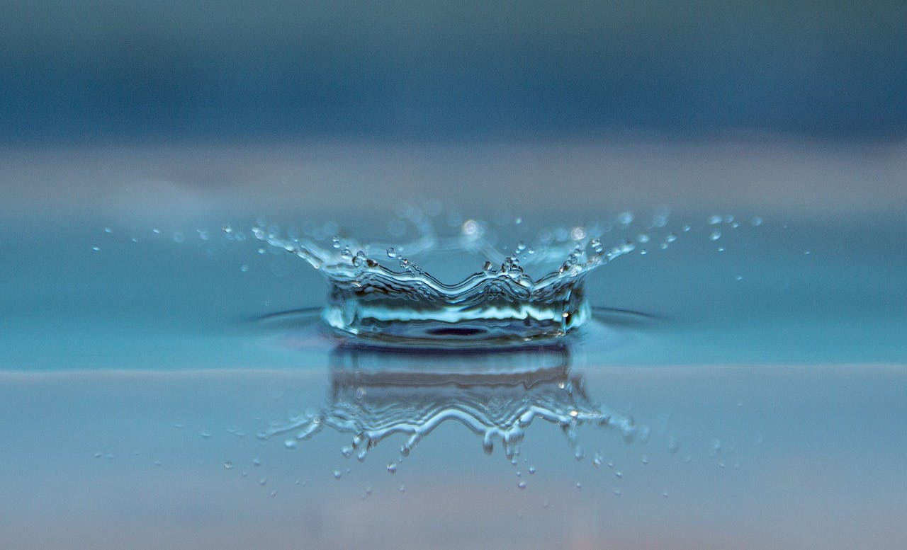 Jak skutecznie zapewnić czystą wodę w domu?