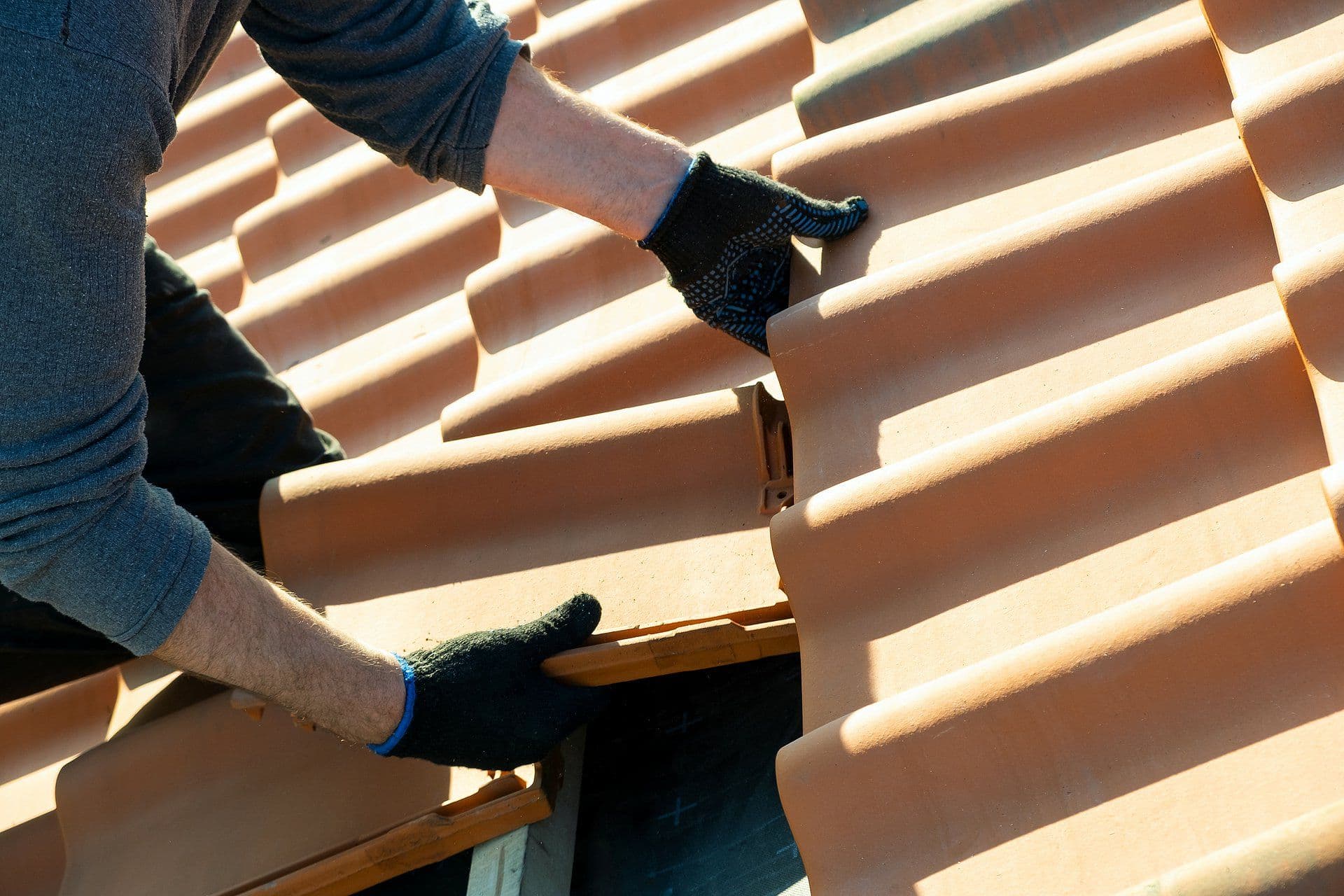 Czy można położyć nowy gont na stary?